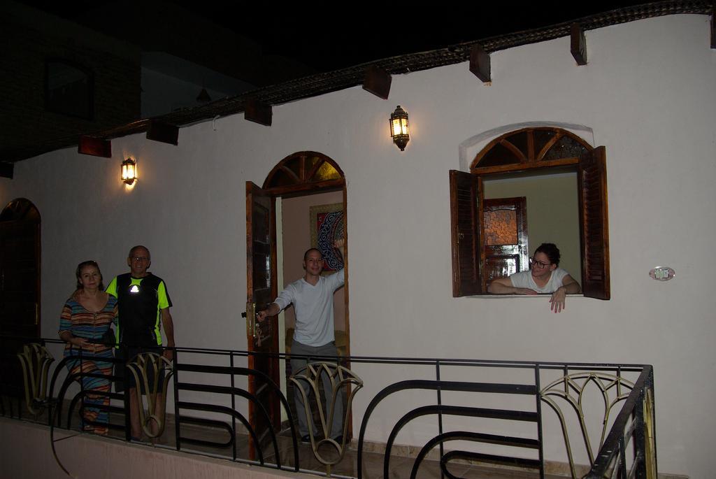 Pyramids Luxor Hotel & Spa Extérieur photo
