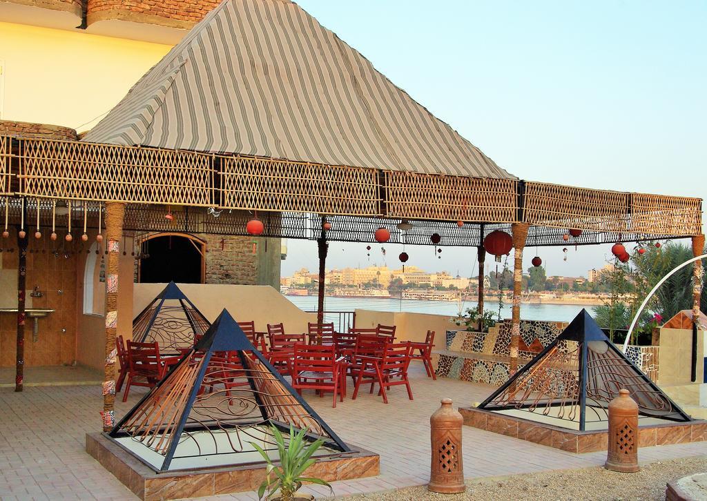 Pyramids Luxor Hotel & Spa Extérieur photo