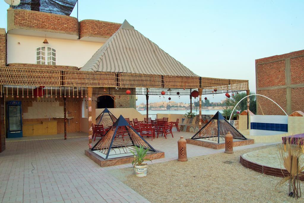 Pyramids Luxor Hotel & Spa Extérieur photo