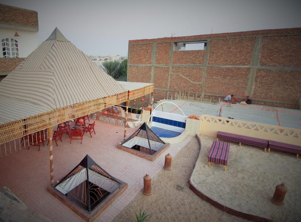 Pyramids Luxor Hotel & Spa Extérieur photo